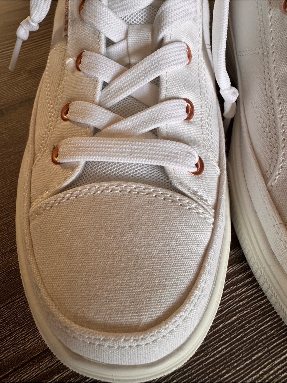 Skechers White Canvas Arch Fit Arcade-Meet ya There..Size 8, new no tags - Picture 3 of 12